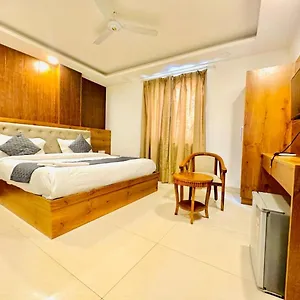 The Glory Near Delhi International Airport 4* New Delhi